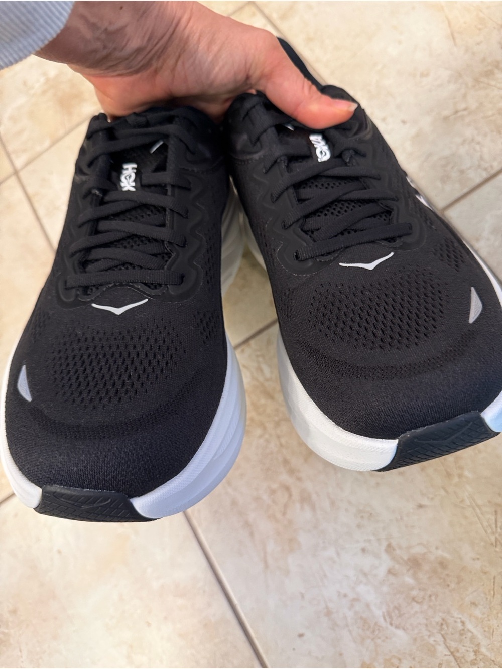 HOKA Bondi 9 X-Wide Men’s Size 10.5 4E Black White Running Shoes 👟 - Picture 6 of 8
